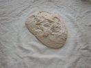 partage en pâton sur un linge fariné