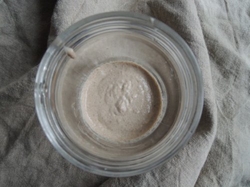 on garde un peu de levain pour le rafraîchir on garde un peu de levain pour le rafraîchir